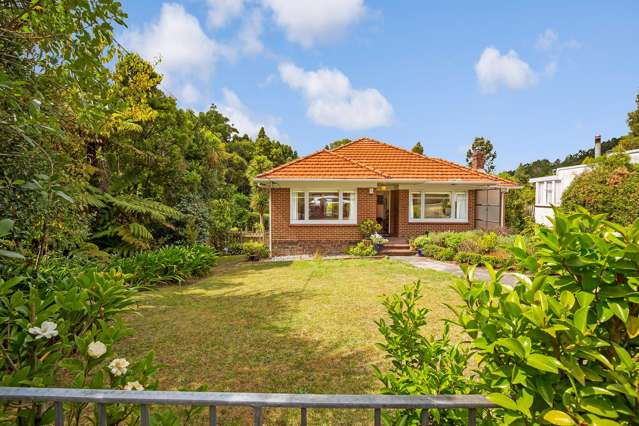 230 Godley Road Titirangi_1