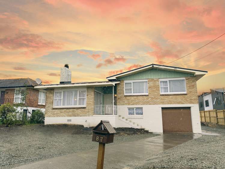 87 Royal View Road Te Atatu South_1