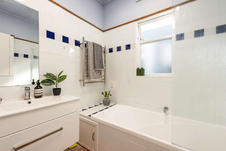 36 Te Wharepouri Street Berhampore_10