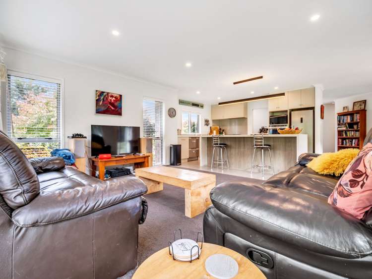 19 Morepork Lane_3