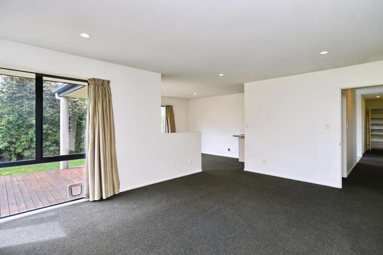 137 Kotuku Crescent Woolston_17