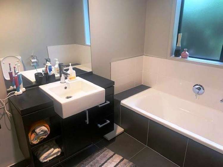 111 Alec Craig Way Gulf Harbour_12