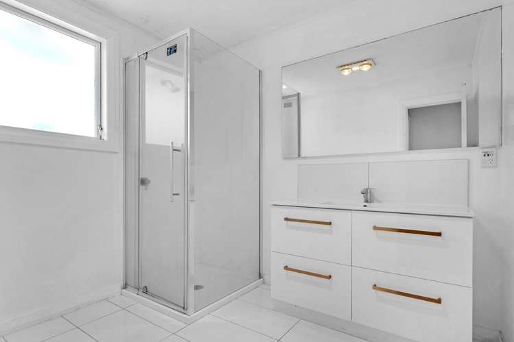 6 Glenvil Lane Te Atatu Peninsula_8