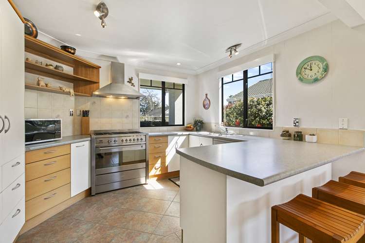 6 Stewart Gibson Place Manurewa_25