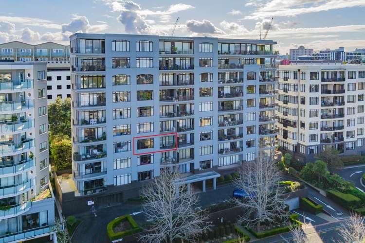 3b/36 James Cook Crescent Remuera_16