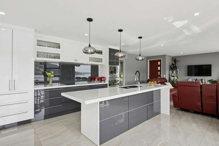 16 Lauder Street Company Bay_4