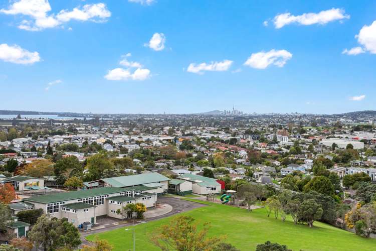 901/8 Waikumete Road Glen Eden_1