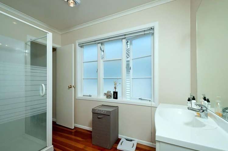 607 Beach Road Rothesay Bay_21