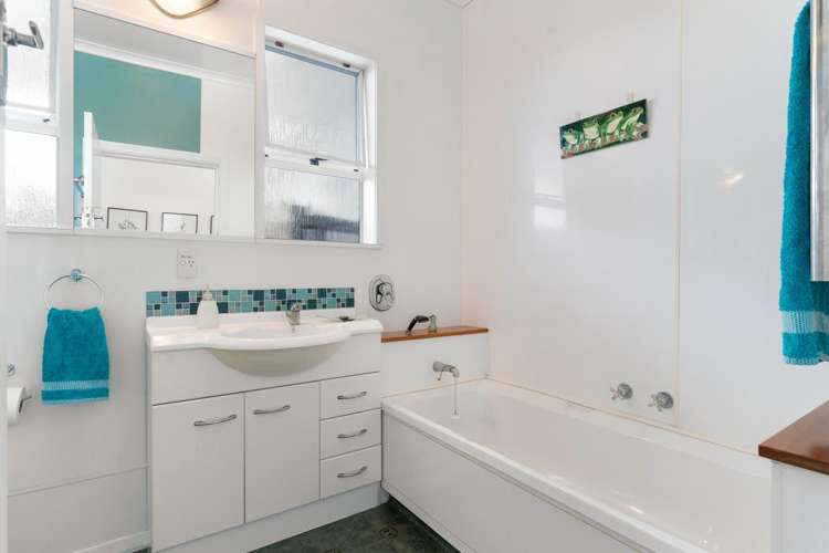 57 Park Road Carterton_23