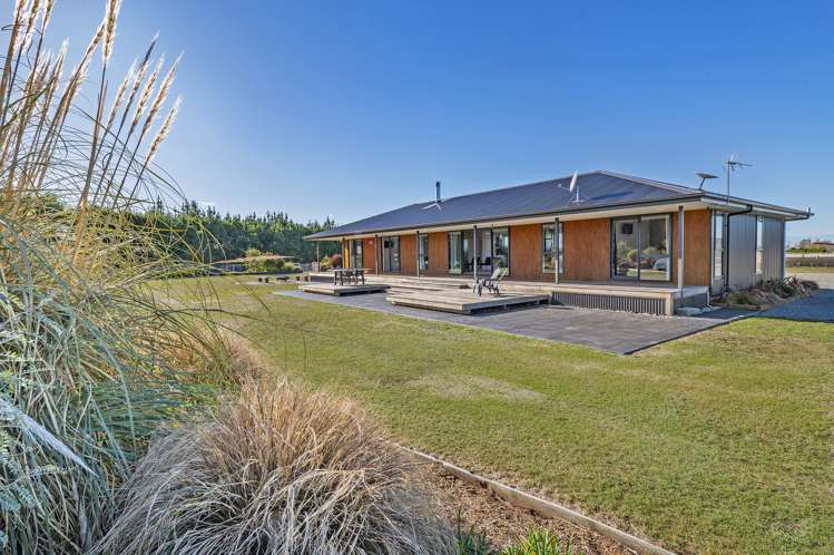 27 McIntoshs Road Fernside_23