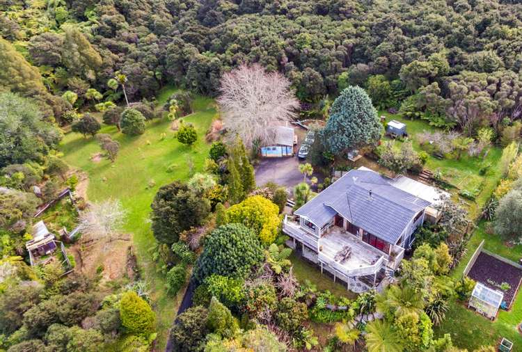 695 Huia Road Parau_21