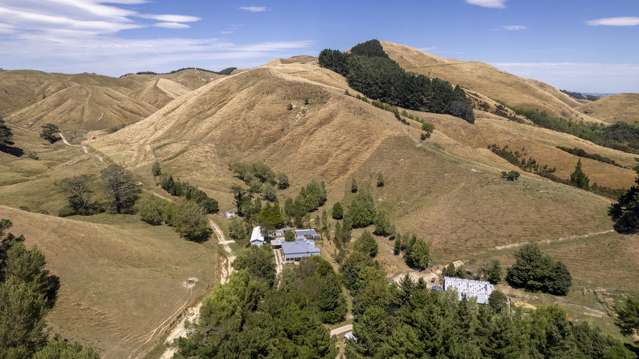 Country Living, Well-Appointed Small Farm