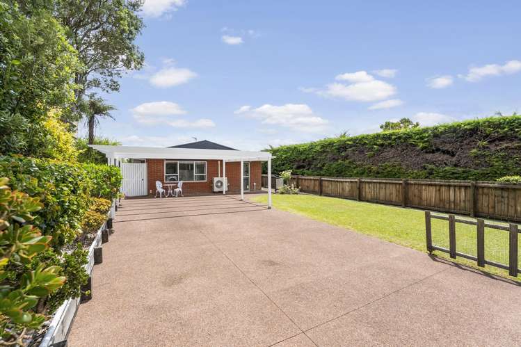 1/5 Teal Crescent Beach Haven_18