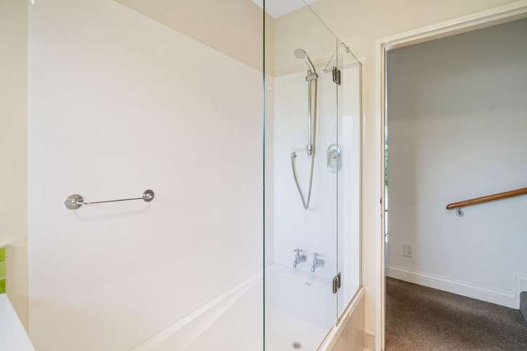 9 Bridgemere Lane Cracroft_17