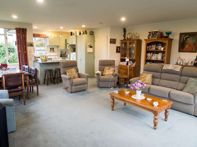 155 Pages Road Marchwiel_4