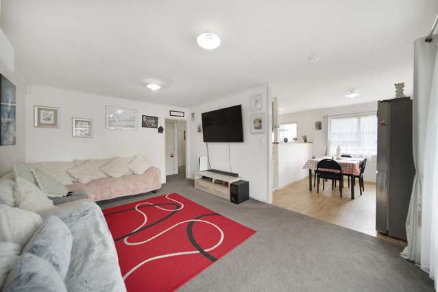 1/10 Dorendia Place Clendon Park_1