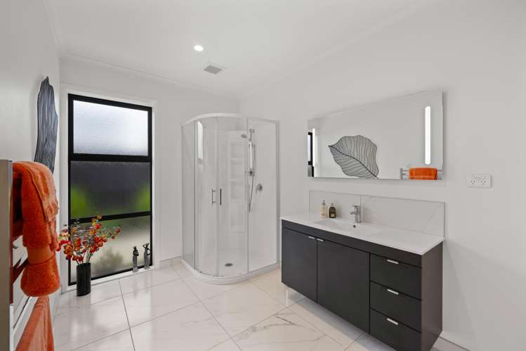 20 Corsair Crescent Burleigh_16