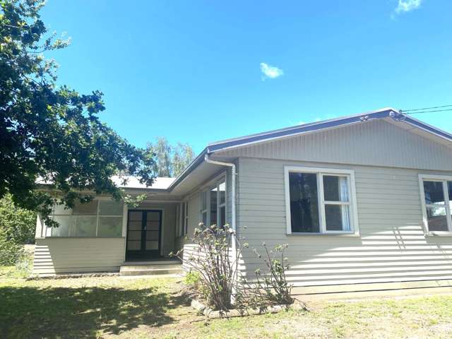TAIHAPE ROAD - 3 BEDROOMS