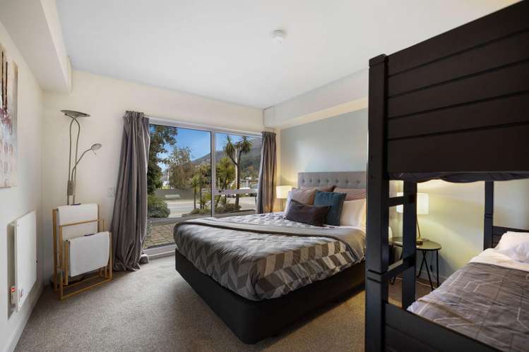 Unit A/37-39 Hallenstein Street Queenstown_11