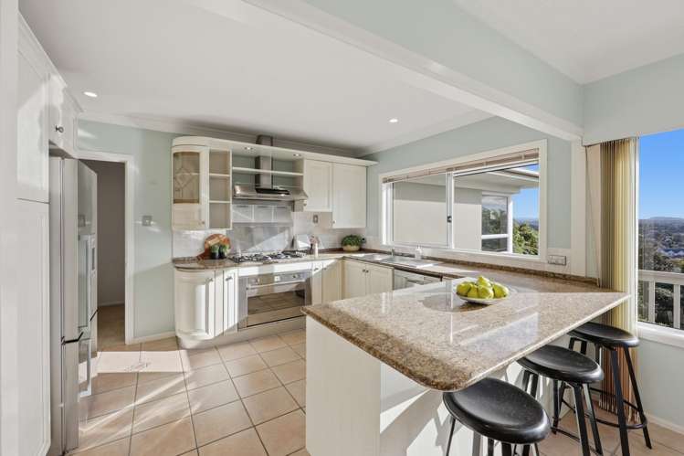 10 Etherege Place Mellons Bay_8