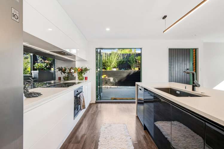 57 Duncansby Road Stanmore Bay_4
