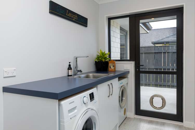 4 Hurricane Way Burleigh_14