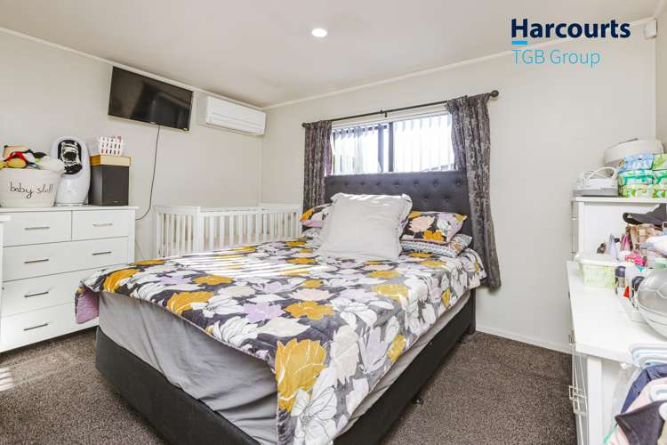 16a Hatherley Place Clendon Park_9