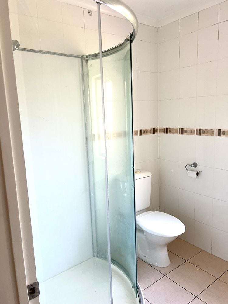 102 Middlefield Drive Flat Bush_10