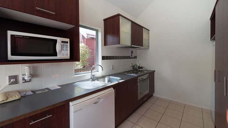 7/1420g Hamurana Road Mourea_6