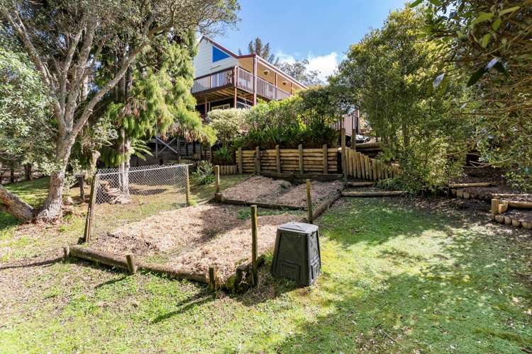 14 Longfellow Parade Glen Eden_47