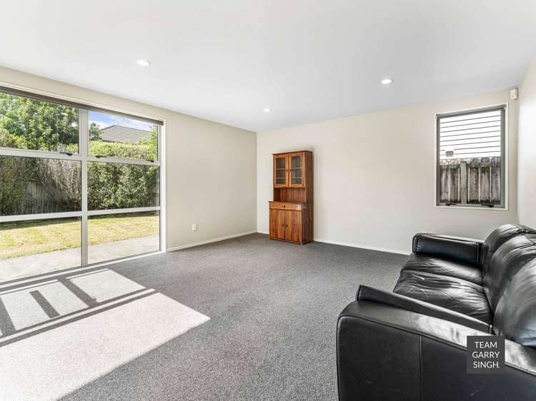 30 Phar Lap Crescent Takanini_9