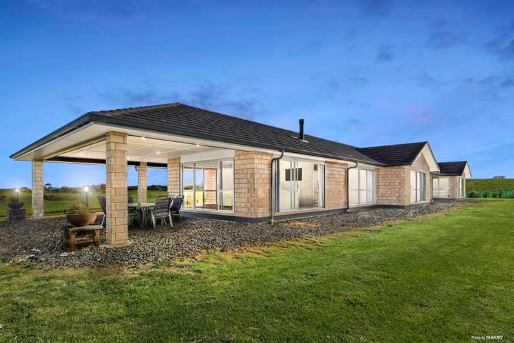 96 A Renall Road Pollok_26