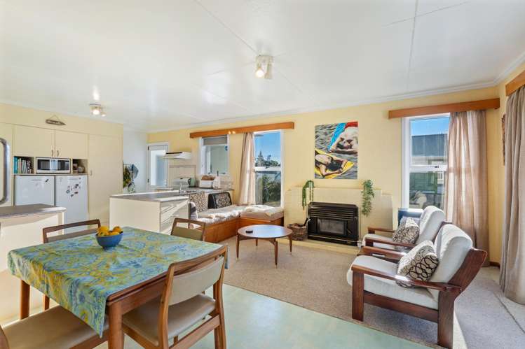 5 Toi Street Otaki Beach_11