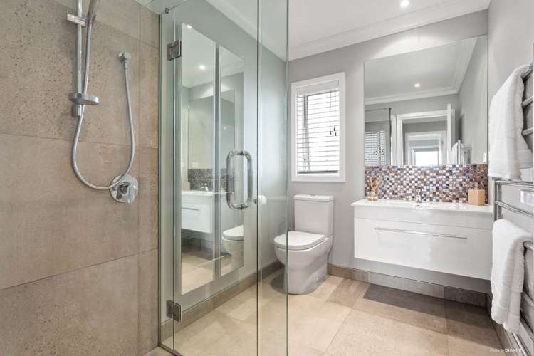 10 Tuangi Street Long Bay_16