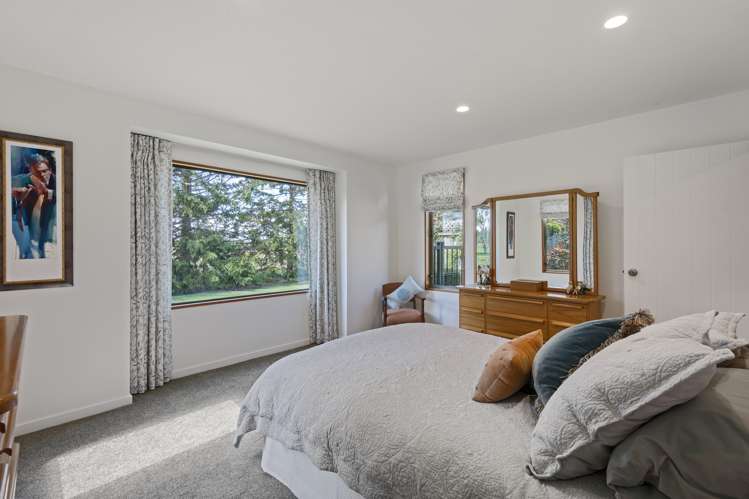 9 Oakmont Green Shirley_10