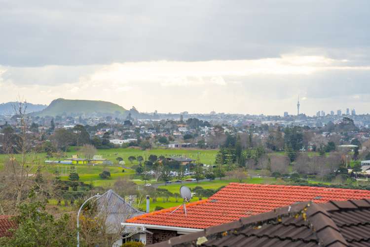 10a Gwenand Place Botany Downs_23