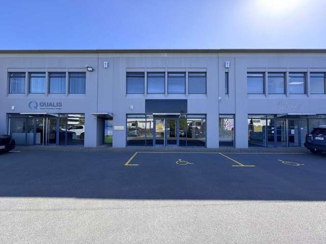 Unit E, 16 Sheffield Crescent Burnside_1
