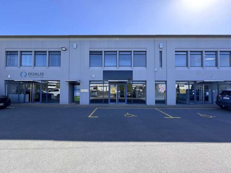 Unit E, 16 Sheffield Crescent Burnside_1