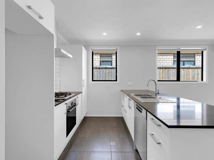 31 Waruhia Crescent Rototuna North_6