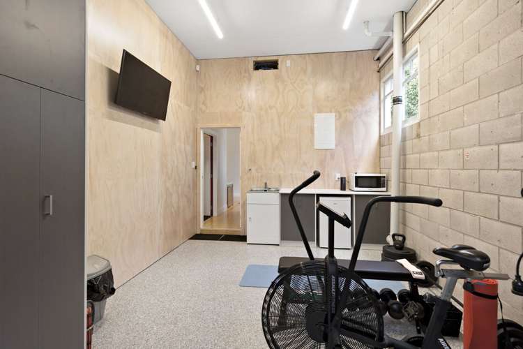 69 Pine Street Mount Eden_19