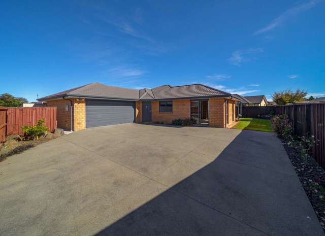 Spacious Living, Great Location