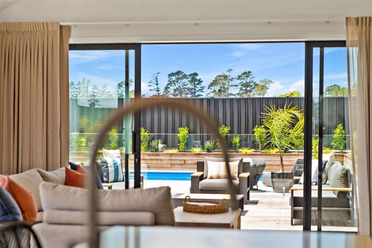 65 Grayson Road Wainui_14