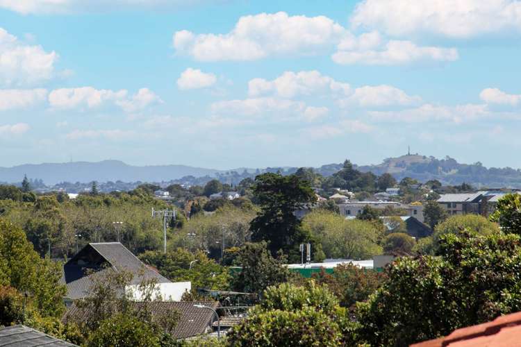 2/6 Benygloe Place Highland Park_12