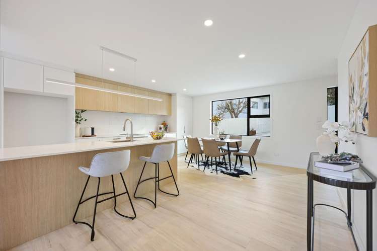 75e Glenmore Road Sunnyhills_11