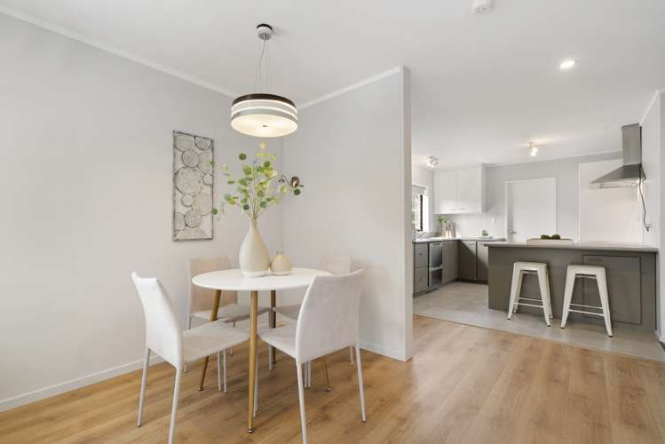 2/133 Pah Road Royal Oak_6