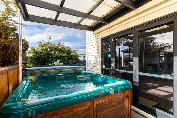 19 Takiroa Street Urenui_24