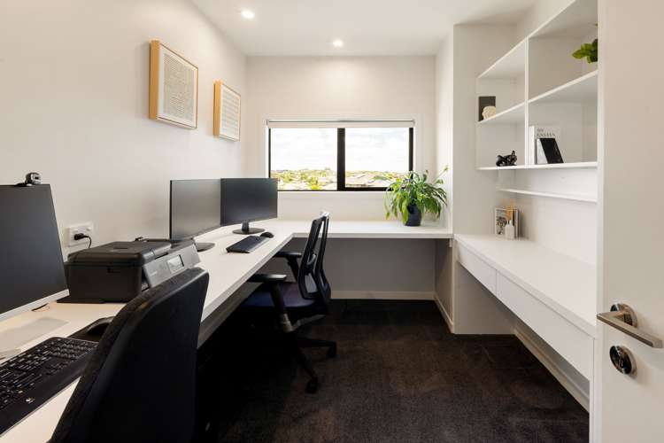 13 Evergreen Rise Grandview Heights_19