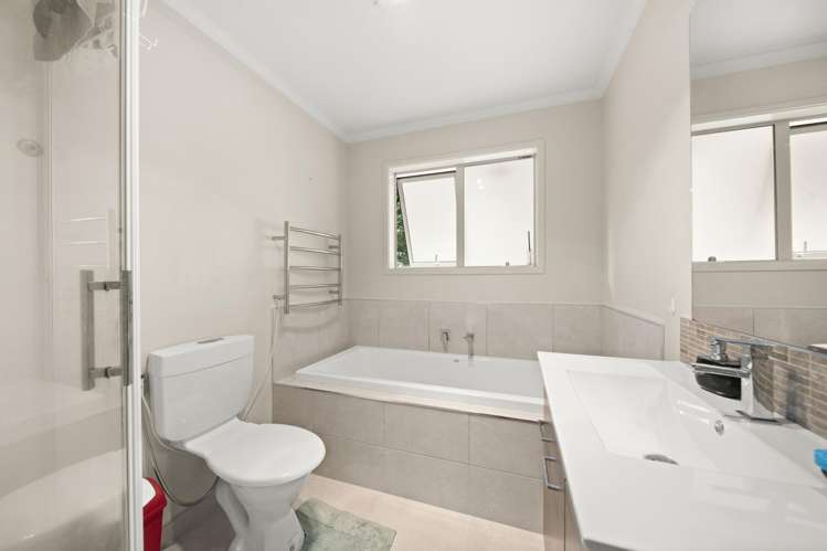 8 Maple Grove Solway_14