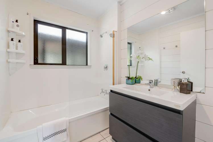 2/15 Pemberton Avenue Bayview_13