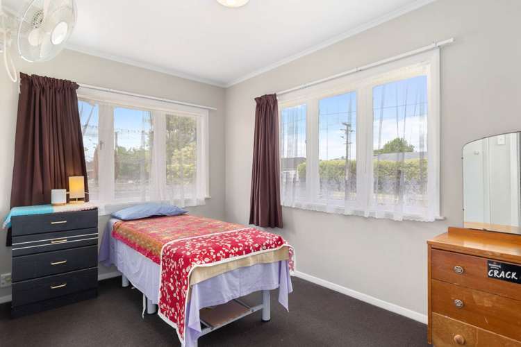 43 Sutton Crescent Papakura_11